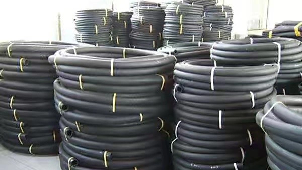 Flexilis tubo